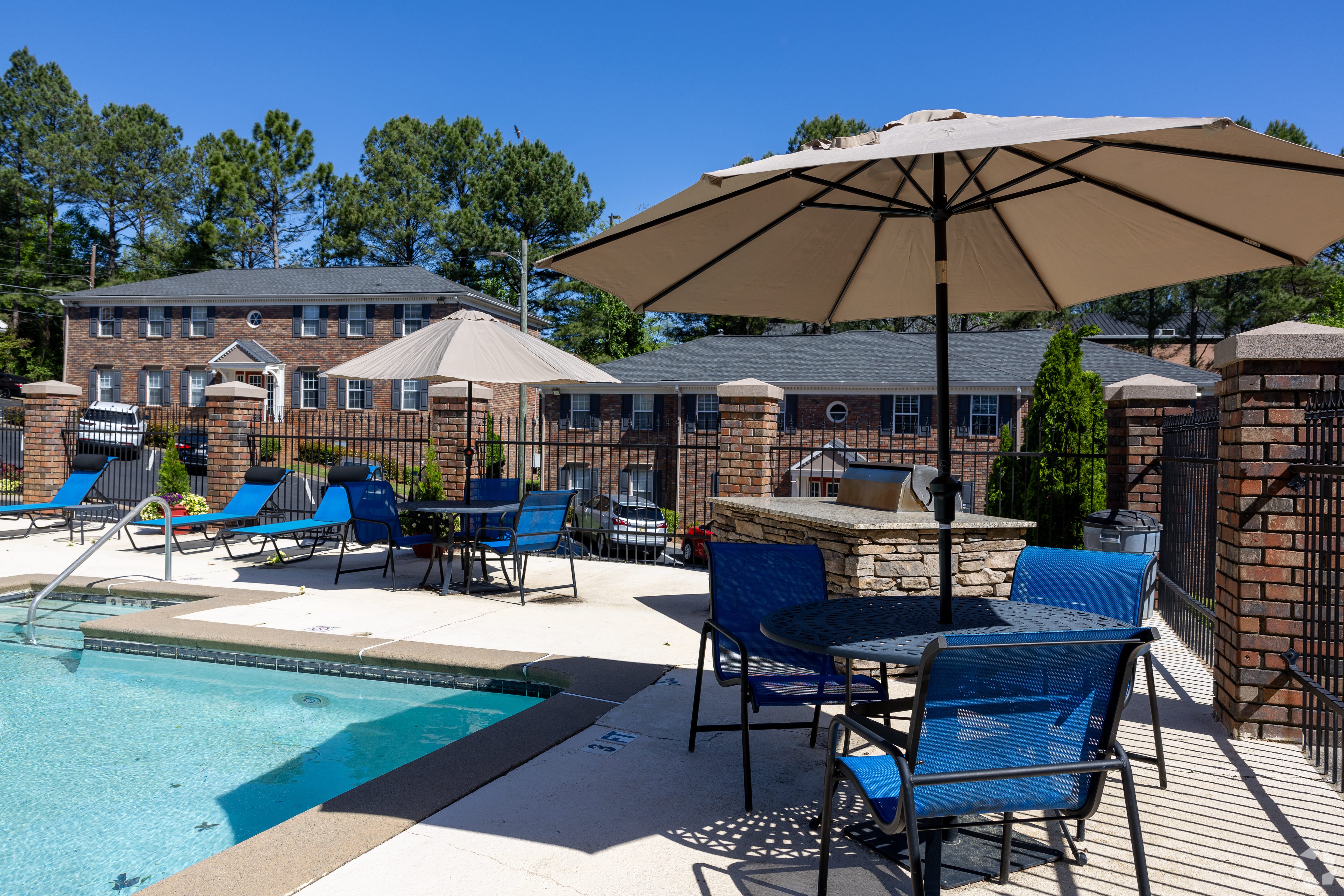 pool at One Sovereign Place apartments